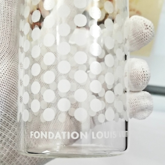 Authentic Louis Vuitton Fondation Polka Dot Water Bottle BRAND NEW in BOX - Picture 2 of 4